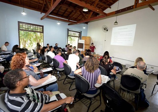 Primatas são tema de seminário internacional no Zoo