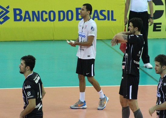 Corinthians-Guarulhos recebe Vôlei Renata neste domingo