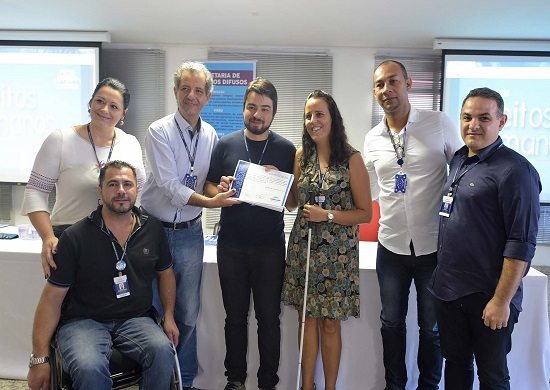 Prefeitura lança Caderno de Direitos Humanos