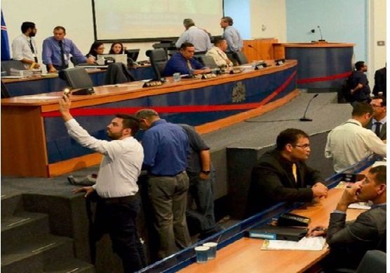 Soltur convoca Sessões Extraordinárias e vereadores votam hoje o aumento do ISS