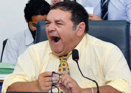 Soltur desrespeita processo legislativo ao convocar sessões extraordinárias