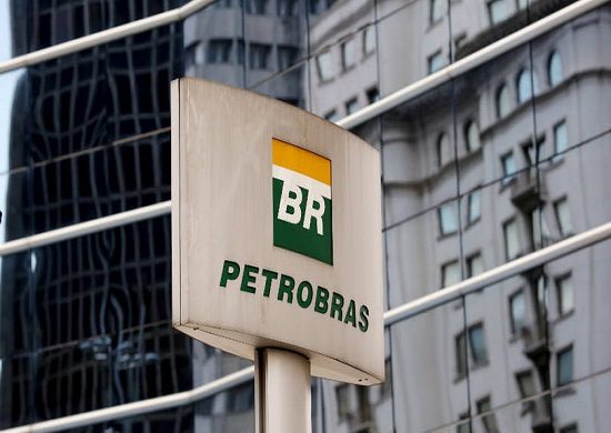 Finalmente! Petrobrás anuncia pequena redução no preço da gasolina