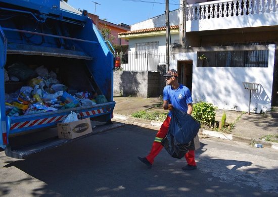 Coleta de lixo será interrompida no Natal e Ano Novo