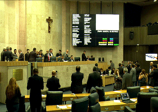 Câmara de SP aprova pagamento de 13º salário a vereadores