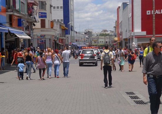 Prefeitura reforça fiscalização da limpeza urbana no período de Natal