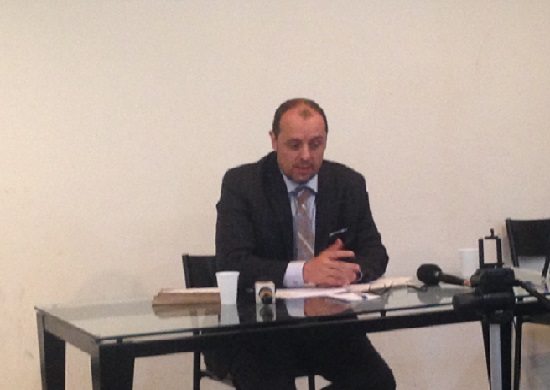 Zeitune toma providências contra vídeo que mostra imagens de viagem aos EUA