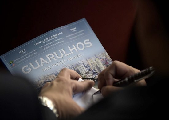 Guarulhos ganha caderno de apresentação bilíngue para o fomento de negócios