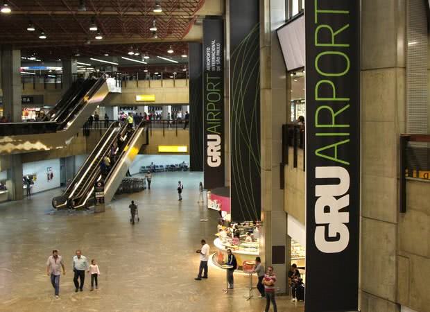 Três veículos são multados por hora em vias de acesso ao Aeroporto de Guarulhos