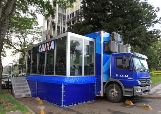Caminhão da Caixa para negociar dívidas fica na Praça Getúlio Vargas até sexta-feira