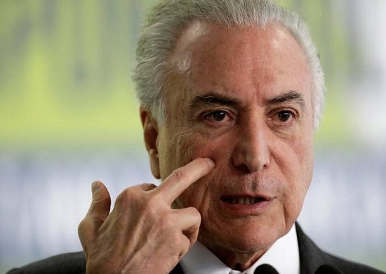 Temer assina MP que reduz para 60 anos idade mínima para saque do PIS/Pasep