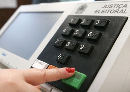 Em três anos de mandato, governadores cumpriram apenas 32% dos compromissos de campanha