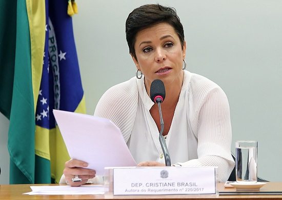 Cristiane Brasil, filha de Roberto Jefferson, será ministra do Trabalho