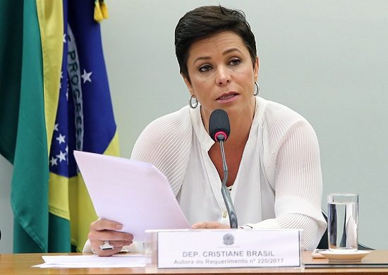 Nova ministra do Trabalho foi condenada a indenizar motorista que trabalhava 15 horas por dia