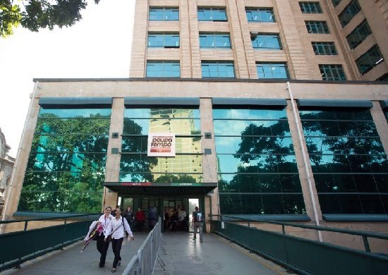 Poupatempo da Sé não tem aval dos bombeiros para funcionar