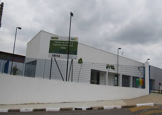 Centro de Artes e Esportes de Arujá é alvo de vandalismo