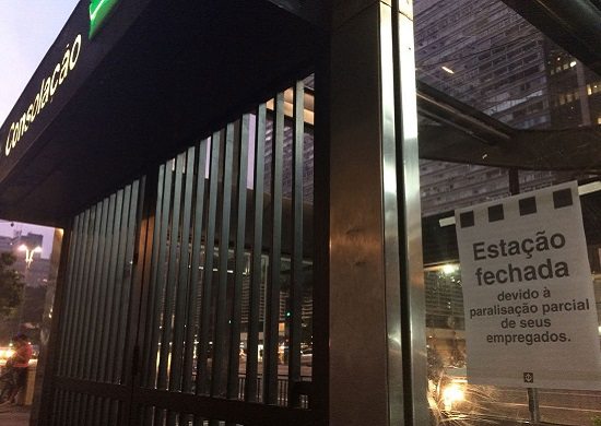 Metroviários fazem paralisação em SP; rodízio está suspenso