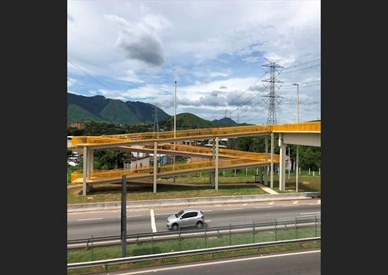 CCR NovaDutra realiza construção de passarelas em Arujá