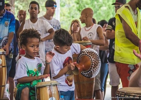 Batucada na Praça promove tarde cheia de atividades no Bosque Maia
