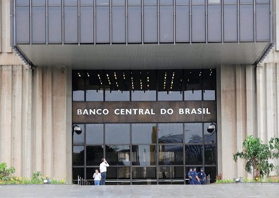 Dívida pública fecha 2017 com recorde e pode chegar a R$ 3,98 tri em 2018