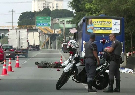 Suspeito morre durante perseguição policial na Via Dutra