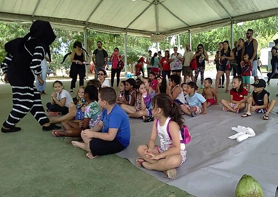 Crianças aprendem sobre preservação do meio ambiente no Reaproveite as Férias