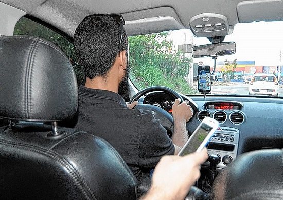 Começa a fiscalização de novas regras do transporte de aplicativos