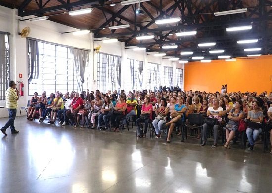 Equipes de zeladoria da Proguaru participam de treinamento no Adamastor