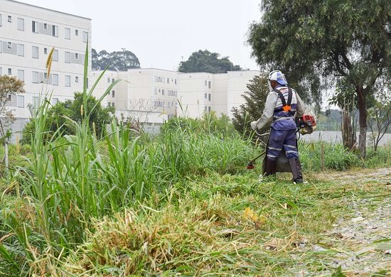 Prefeitura intensifica ações de prevenção a enchentes em diversos bairros