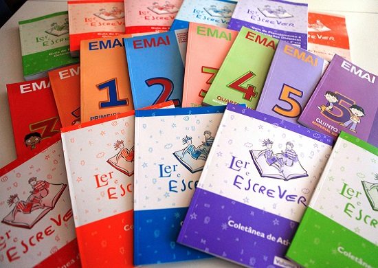 Prefeitura de Guarulhos entrega material didático às escolas da Rede Municipal