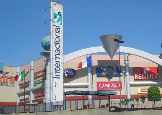 Piratas e sereias animam shopping da cidade no final de semana