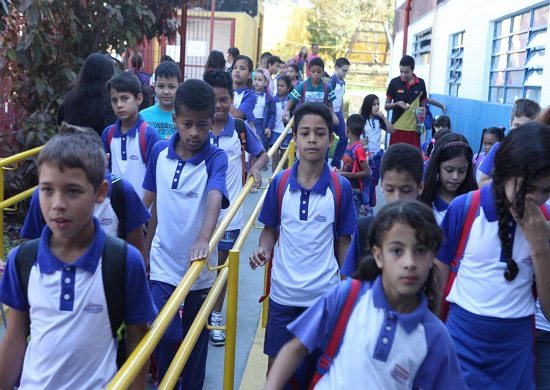 Alunos da rede municipal voltam às aulas na próxima segunda-feira