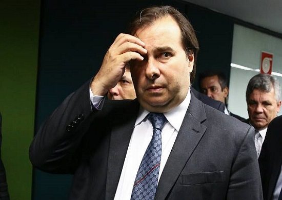 Maia diz ficar difícil votar Previdência semana que vem se decreto de intervenção no Rio estiver na pauta