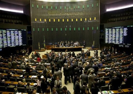 Câmara aprova decreto de intervenção federal na segurança pública do RJ