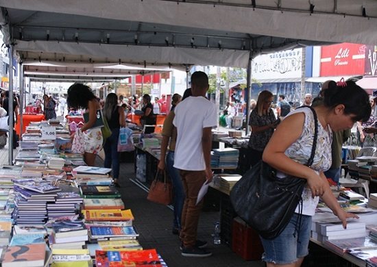 Obras de autores guarulhenses são destaque na Feira de Livros