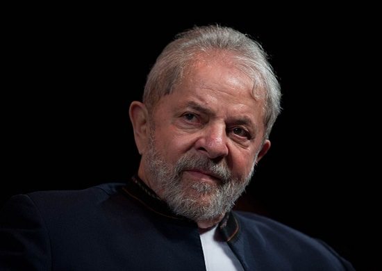 Defesa de Lula recorre contra decisão do TRF-4 no processo do tríplex