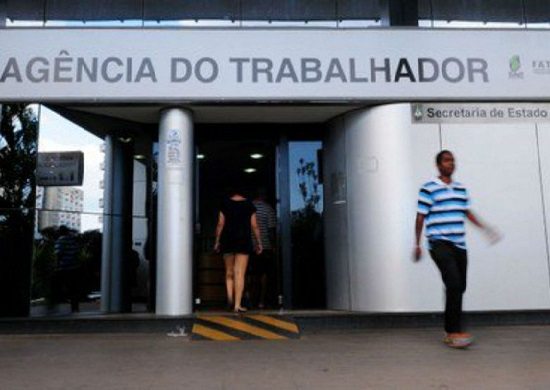 IBGE aponta que falta trabalho para 26,4 milhões de brasileiros