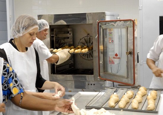 Via Rápida Empregos promove cursos na cidade nesta segunda-feira