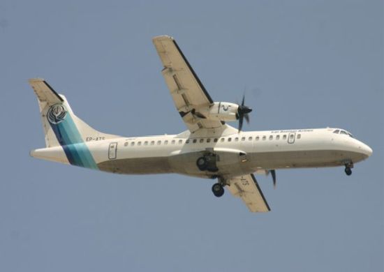 Queda de avião mata 66 pessoas no Irã