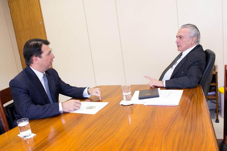 Temer faz reunião com relator da reforma da Previdência em Brasília