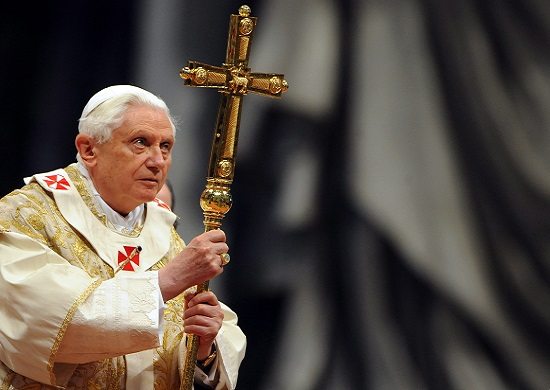 Bento XVI diz em carta que está ’em peregrinação para a Casa do Senhor’