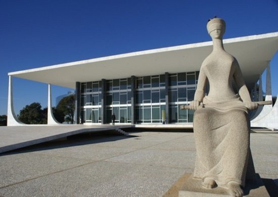 Associação de juízes federais pede para STF adiar julgamento sobre auxílio-moradia