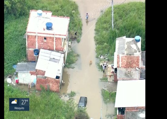 Após voltar da Europa, Crivella avalia que sistema de drenagem conseguiu suportar volume enorme de chuva no Rio