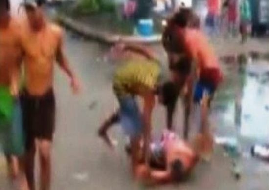 Confusão durante apresentação de bloco vira caso de polícia em Guarujá