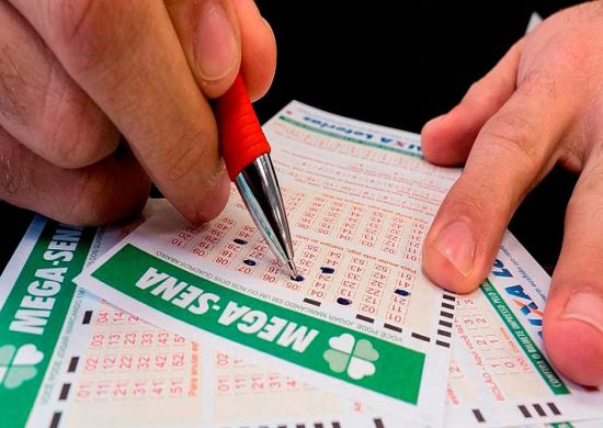 MEGA SENA : APOSTA DE CURITIBA GANHA SOZINHA