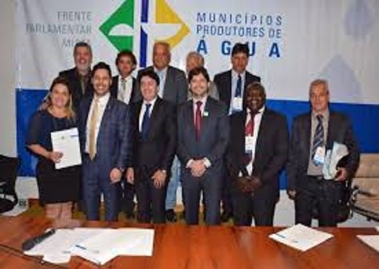 Durante recesso, vereadores de Biritiba Mirim aprovam reajuste de salário com pagamento retroativo