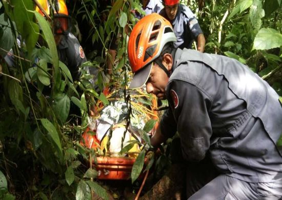 Turista de Guarulhos fica gravemente ferida em cachoeira em Ilhabela
