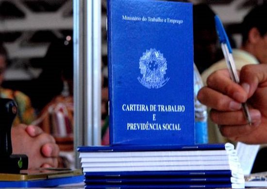 Brasil cria 77,8 mil empregos formais no melhor janeiro em 6 anos