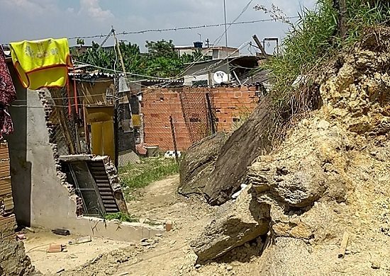 Defesa Civil desenvolve ações em áreas de risco na Malvinas