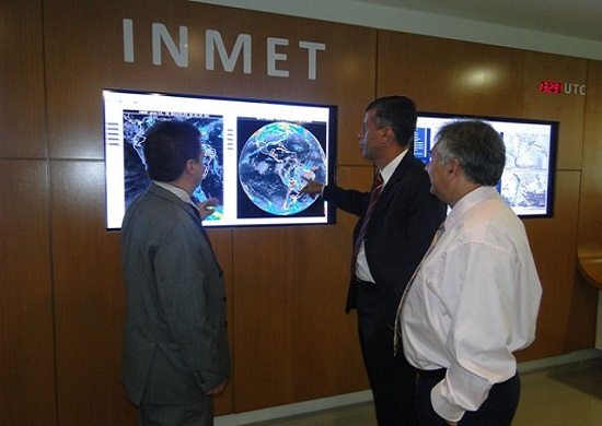 Raio provoca pane no Inmet e afeta previsão do tempo