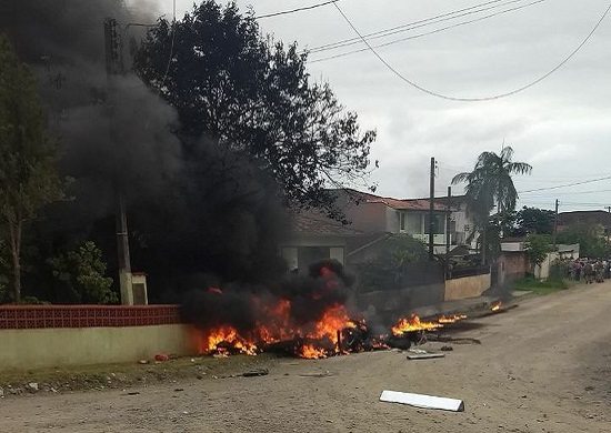 Queda de helicóptero em Joinville deixa mortos